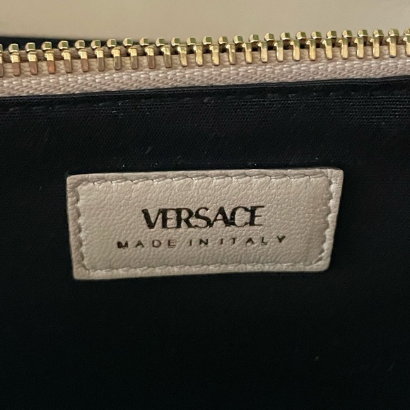 Versace Medusa Cream Quilted Clutch/Shoulder Bag Brand New - Picture 6 of 8